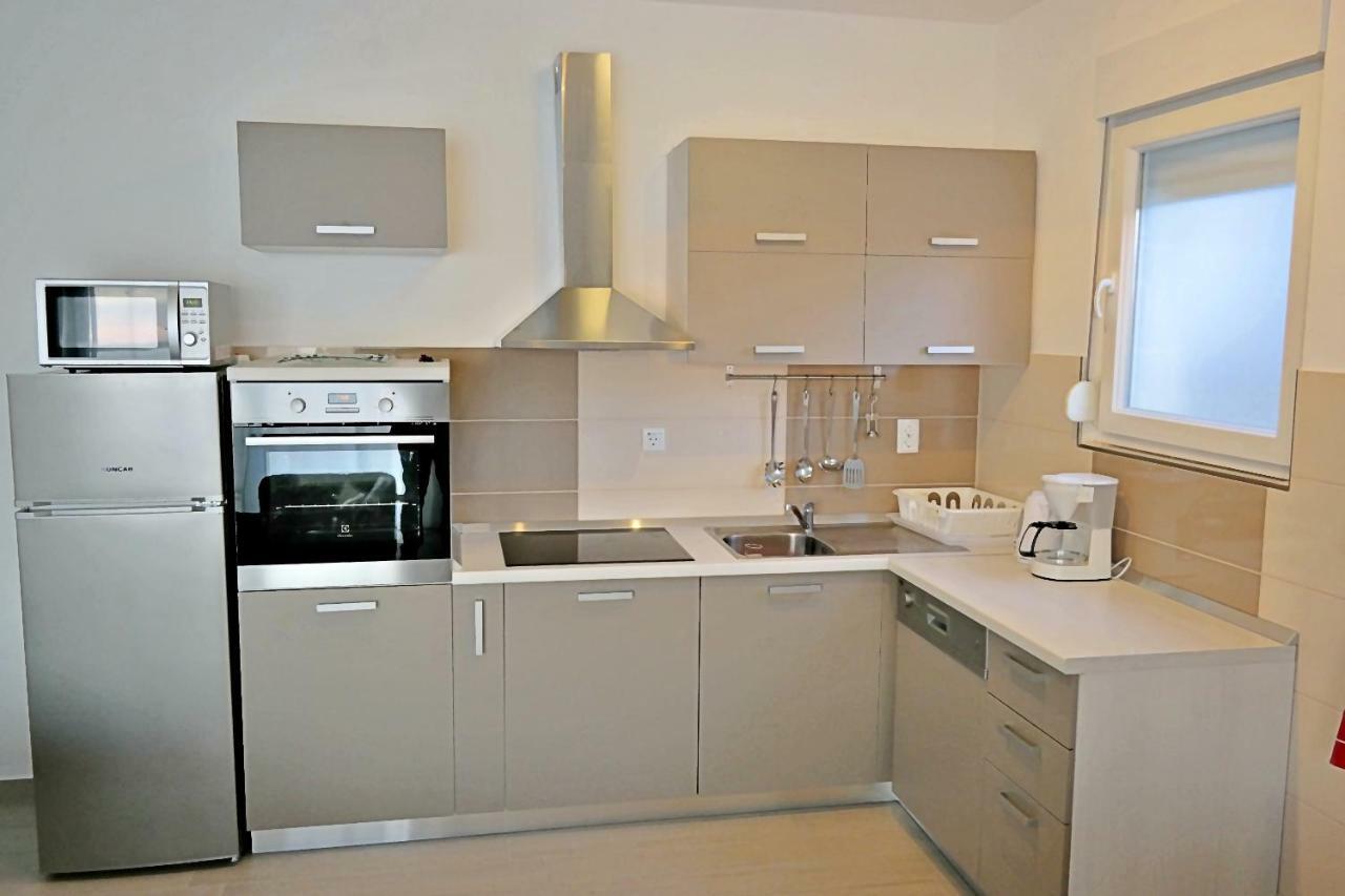House Natali 70M From The Beach - Free Ev Top Up ريتنا المظهر الخارجي الصورة