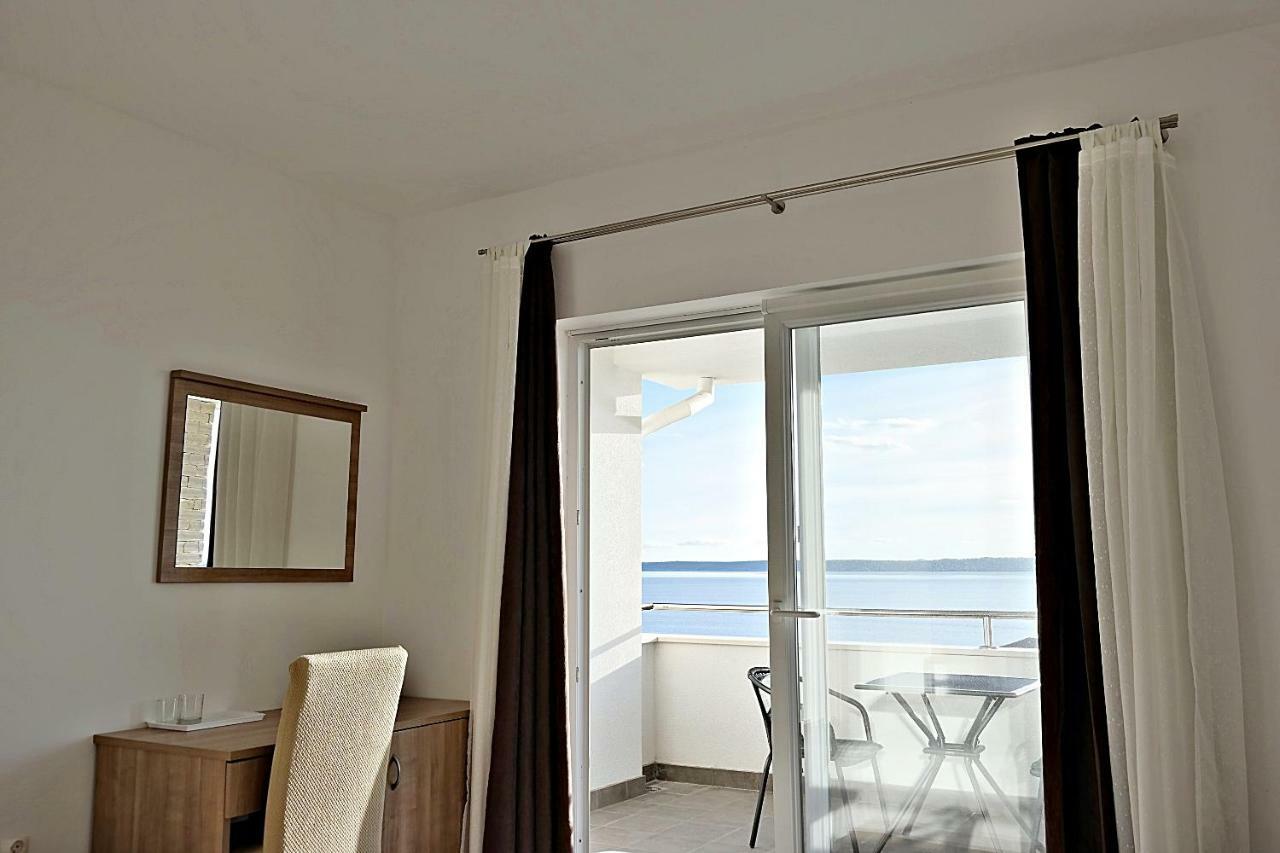 House Natali 70M From The Beach - Free Ev Top Up ريتنا المظهر الخارجي الصورة