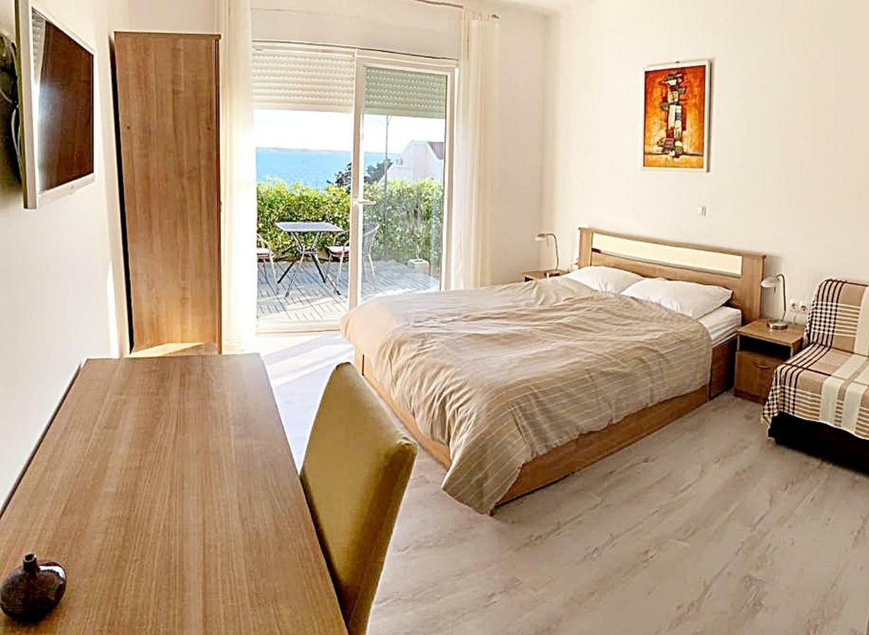 House Natali 70M From The Beach - Free Ev Top Up ريتنا المظهر الخارجي الصورة